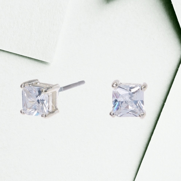 Women's Silver Earrings - Picture 1 of 4